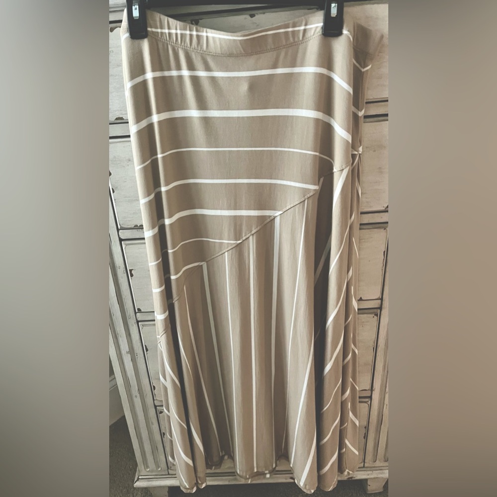 Chico’s cotton knit maxi skirt, size 2